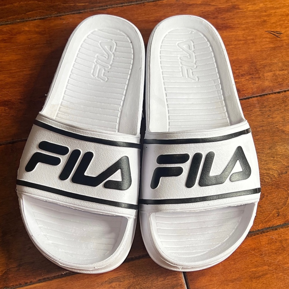 FILA Sleek Slide ST White Slide Sandals size 5